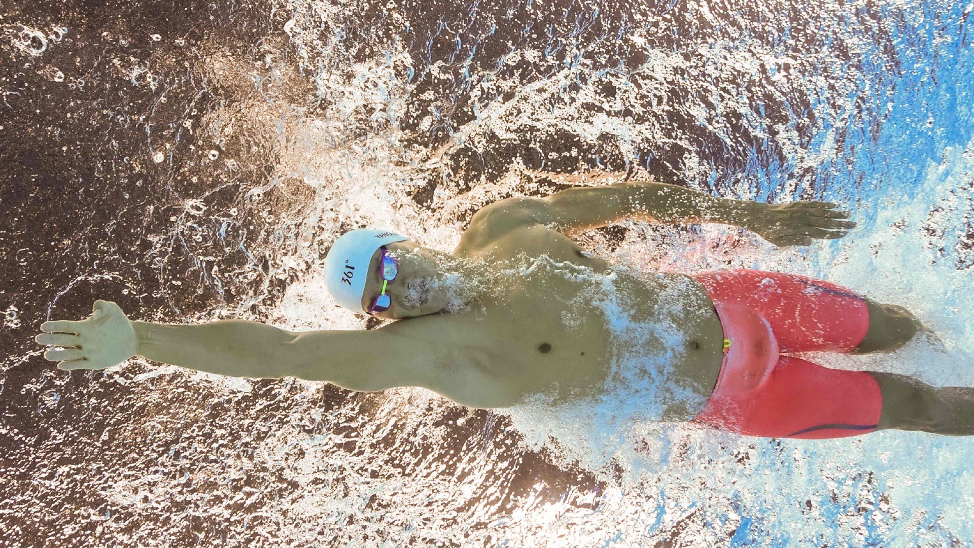 莎拉波娃回归赛场，比分优势明显首场状态亮眼，西班牙队观众沸腾！